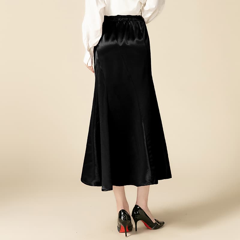 上品揺れる光沢マーメイドスカート