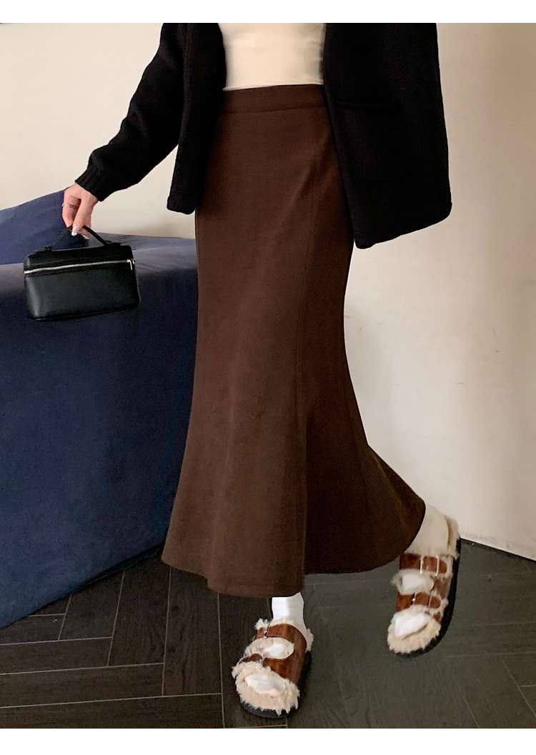 ゆったり着回せるマーメイドスカート