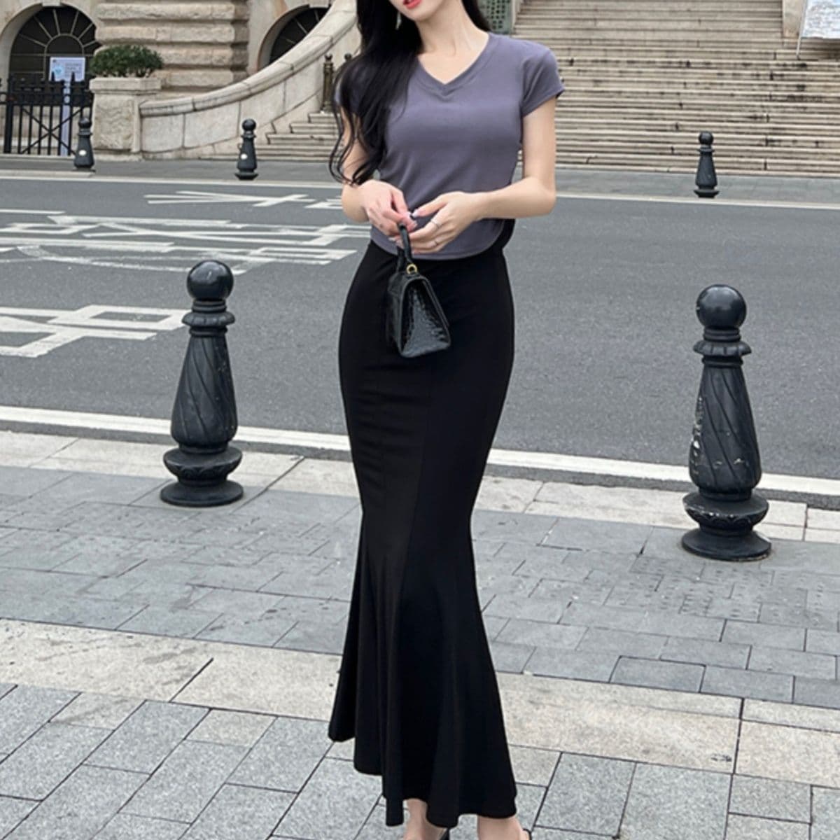 優美な切れ込み入りマーメイドスカート