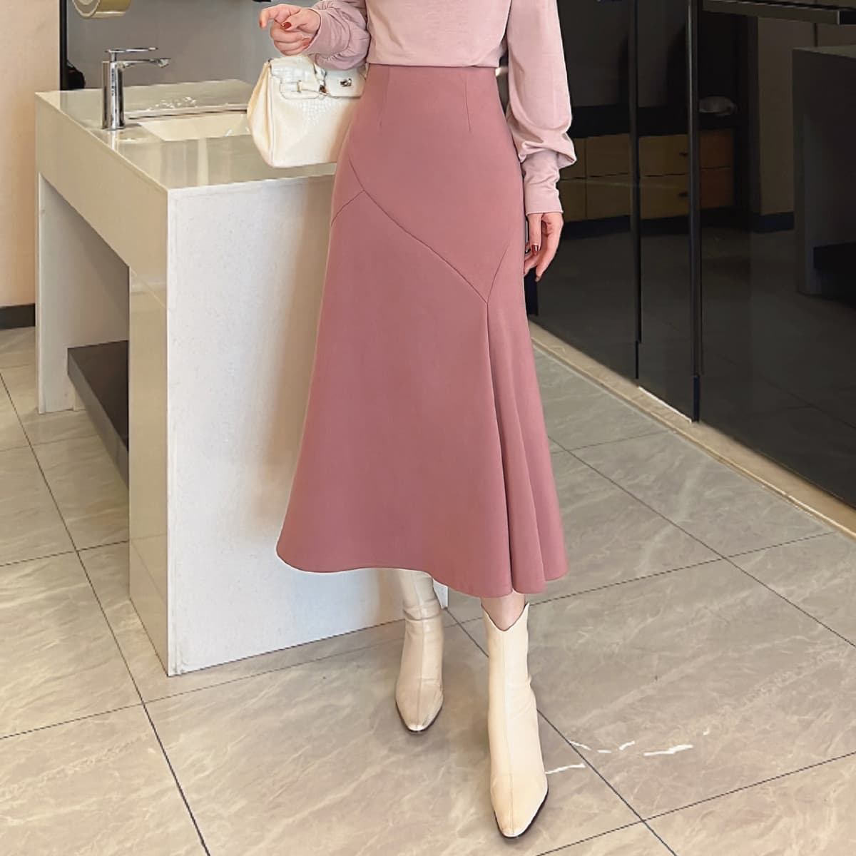 優美なラインマーメイドスカート